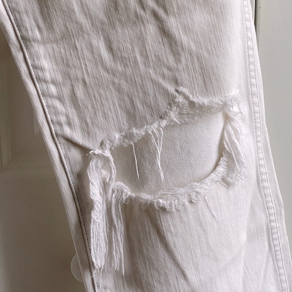 Madewell White Ripped High Rise Straight Jeans | Size 28 - Picture 7 of 11